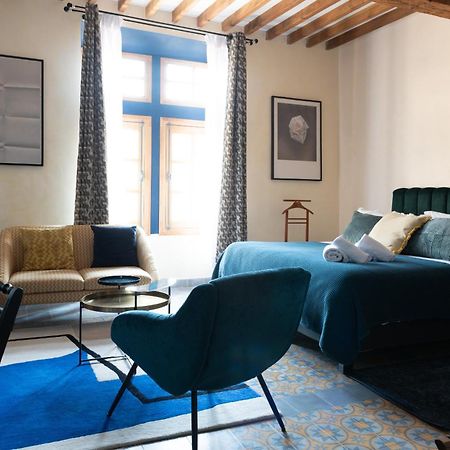 La Maison D'En Bas Des Seigneurs Cucuron Bagian luar foto