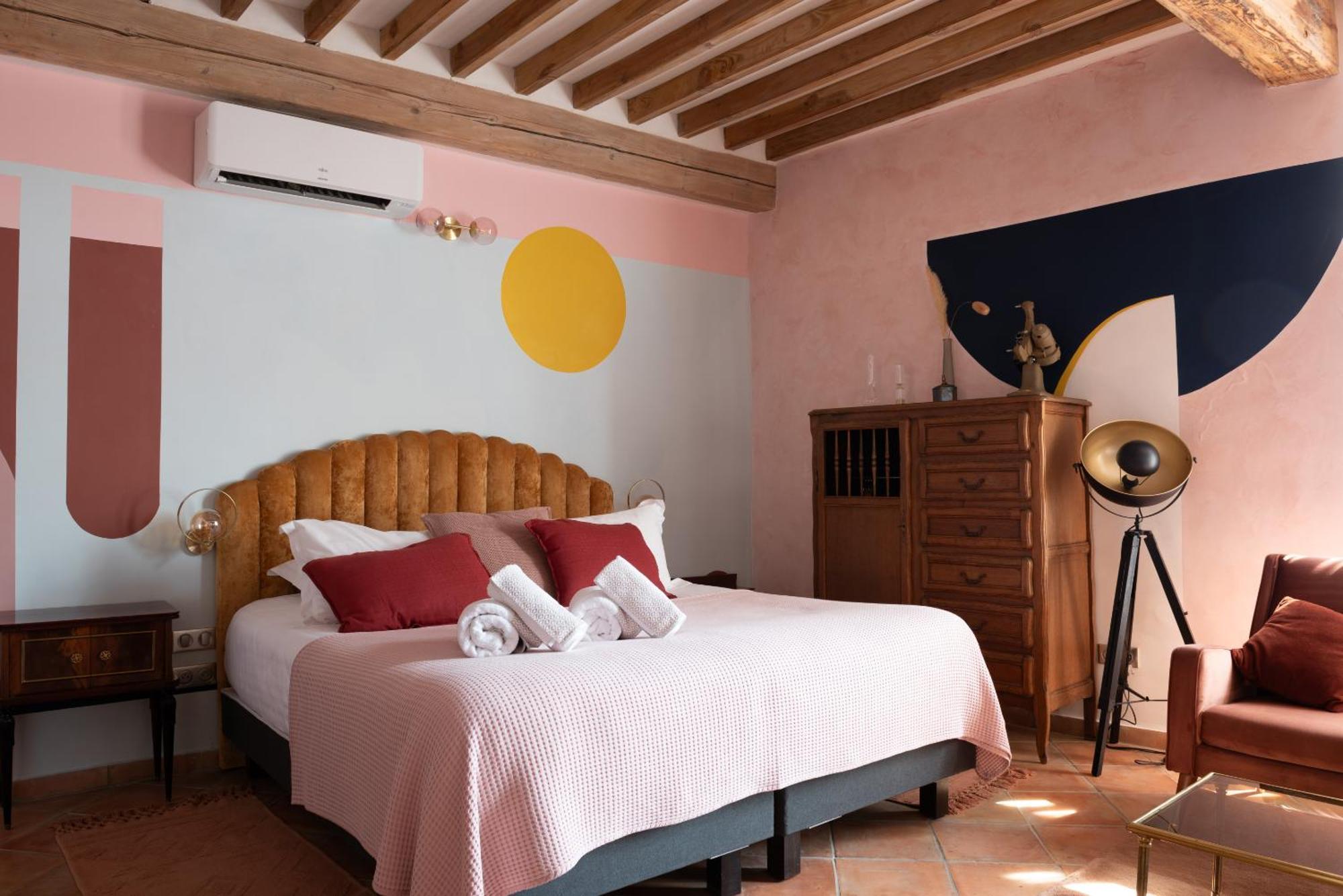 La Maison D'En Bas Des Seigneurs Cucuron Ruang foto
