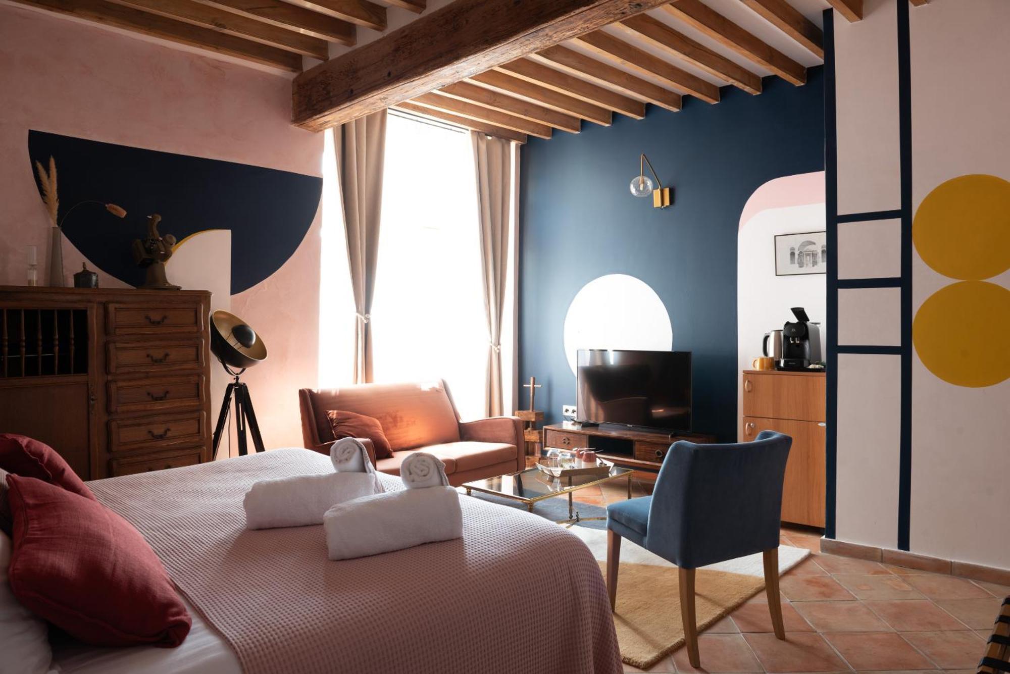 La Maison D'En Bas Des Seigneurs Cucuron Bagian luar foto