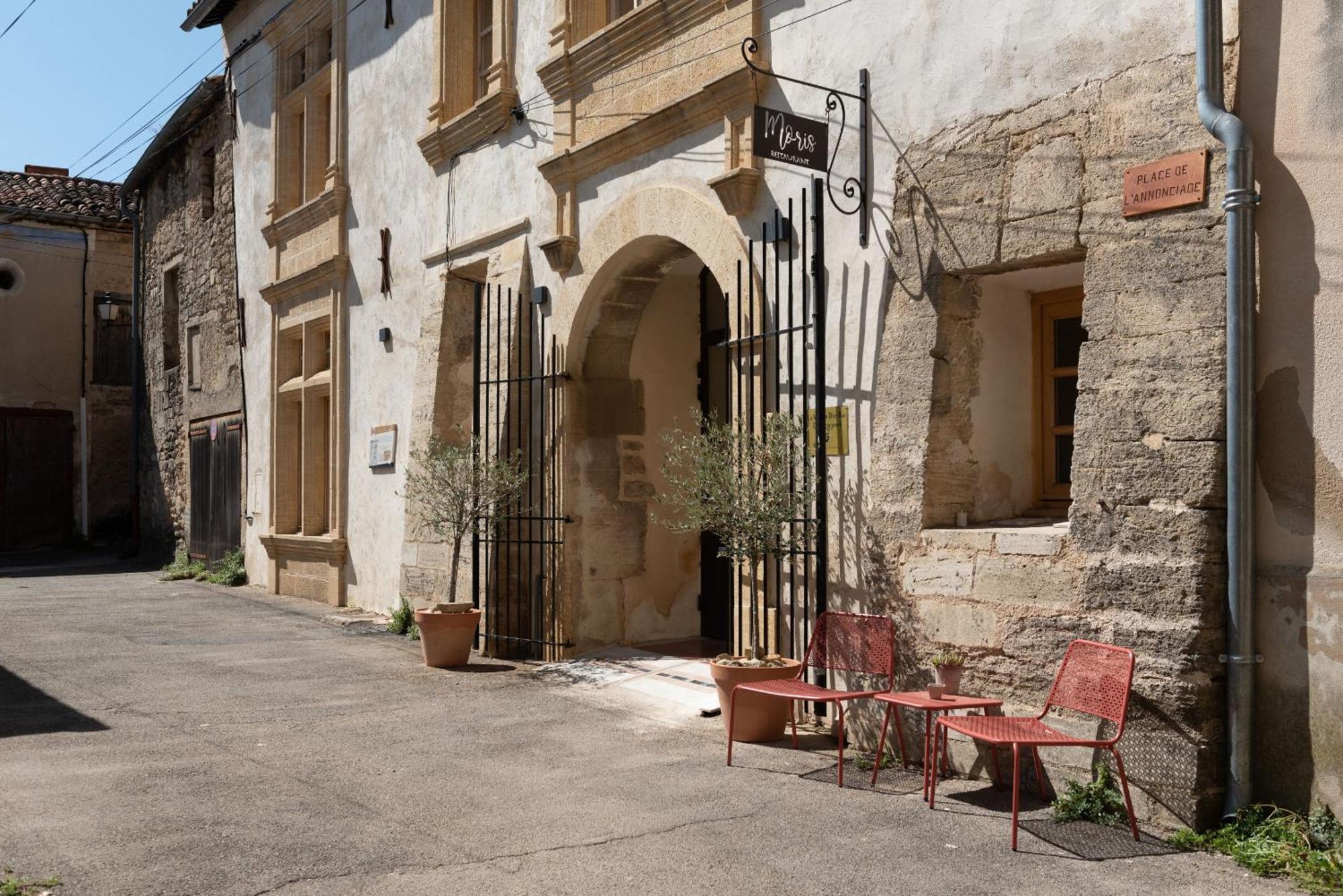 La Maison D'En Bas Des Seigneurs Cucuron Bagian luar foto