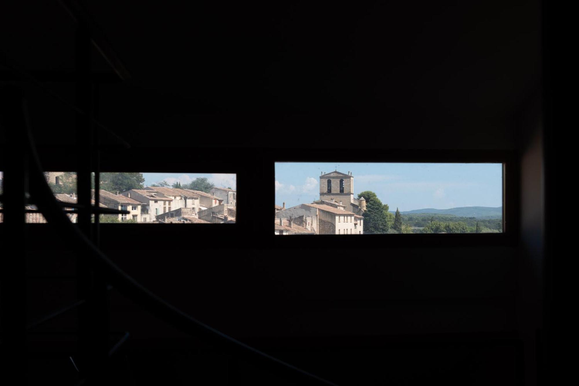 La Maison D'En Bas Des Seigneurs Cucuron Ruang foto