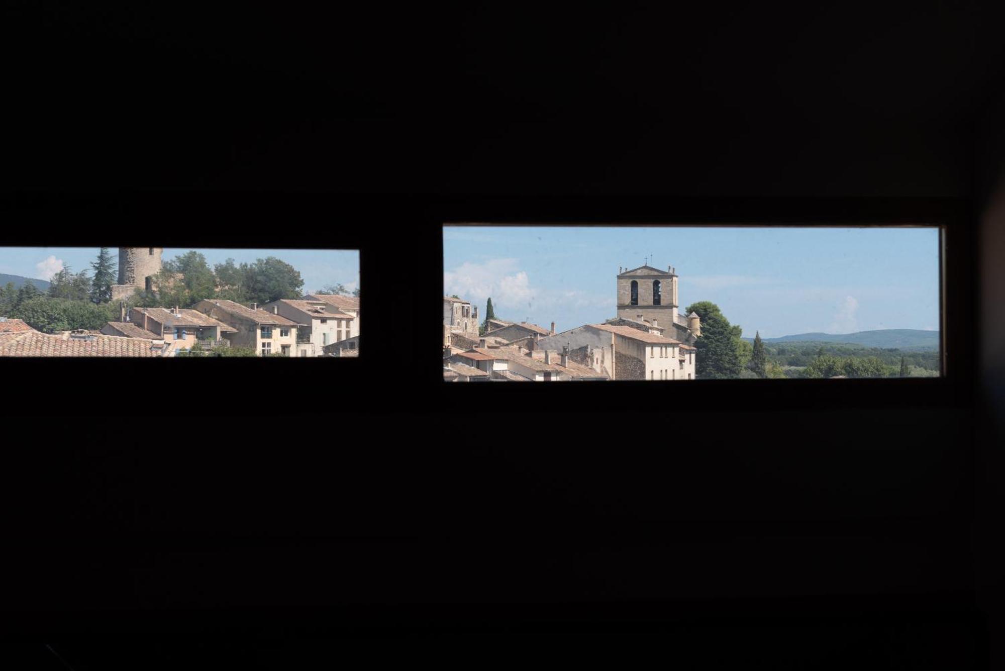La Maison D'En Bas Des Seigneurs Cucuron Bagian luar foto