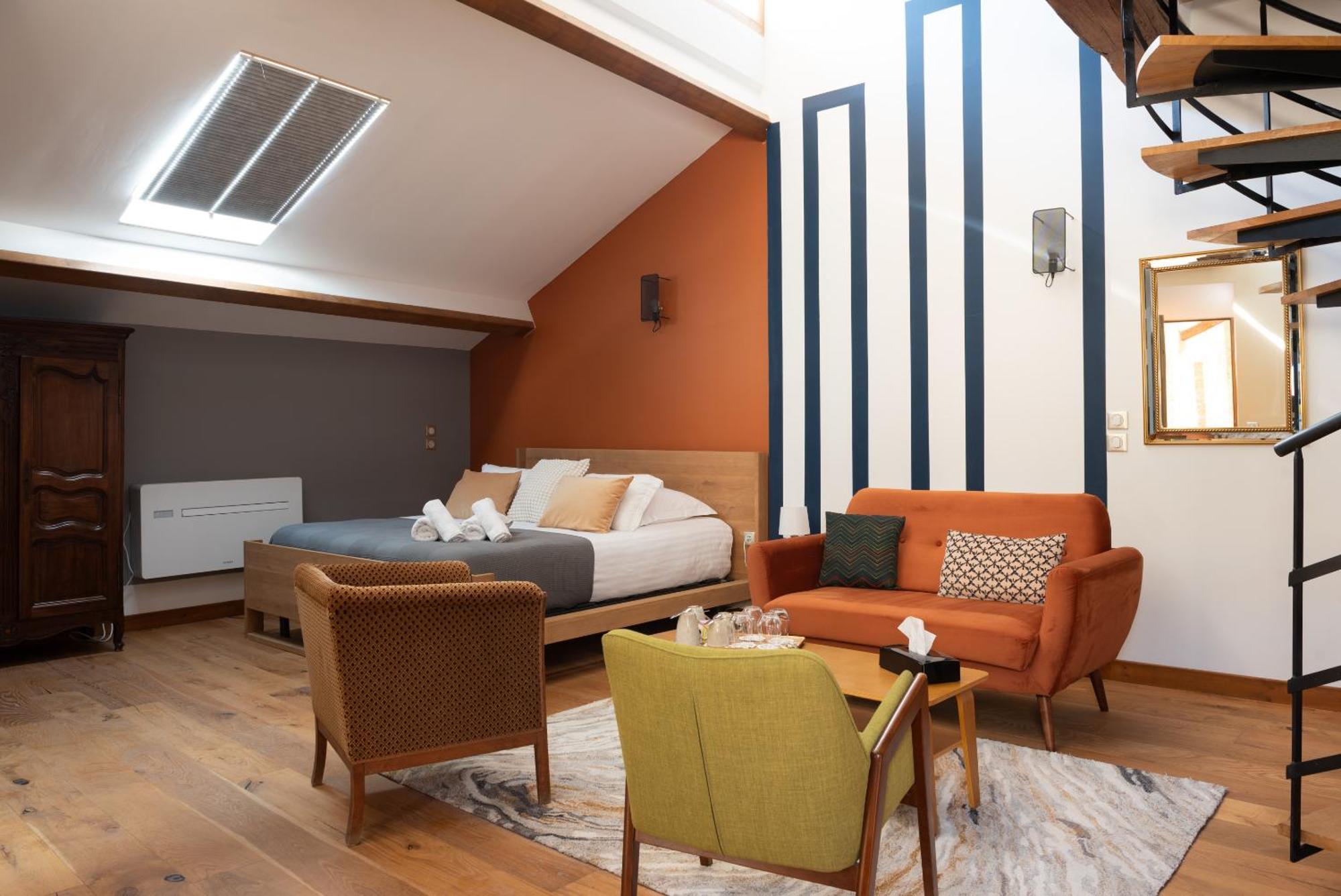 La Maison D'En Bas Des Seigneurs Cucuron Ruang foto
